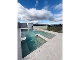 Haus in Casalpalma - Fahala. Chalet moderno con  piscina climatizada y vistas inigualables