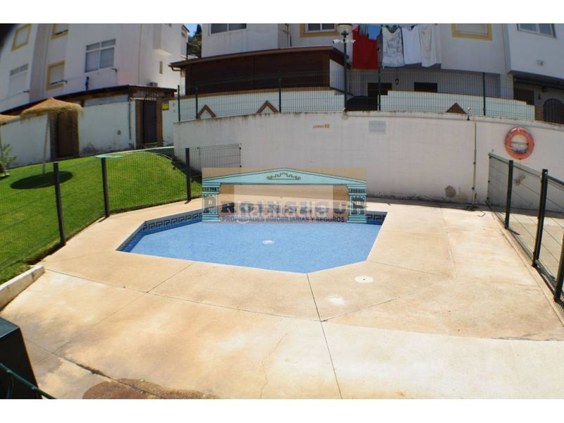 Foto d2d9d1ad-26ee-47d4-ba6b-33d4f5b584cf. Casa a calle alondra 60 a Cártama pueblo Cártama