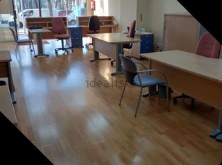 Rent Business premise  Carrer de rafael casanova. Local en venta en ponent, granollers