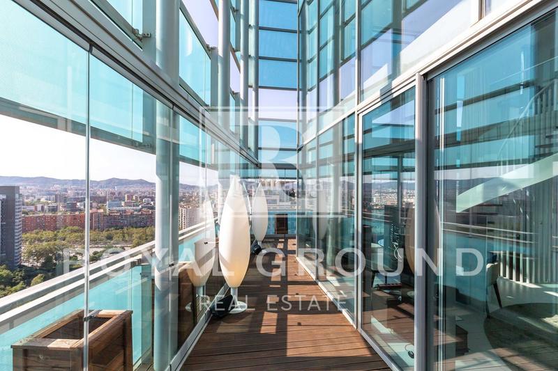 Foto 0f47afb5-358a-417d-809e-558c58771452. Àtic amb aparcament piscina a Diagonal Mar i el Front Marítim del Poblenou Barcelona