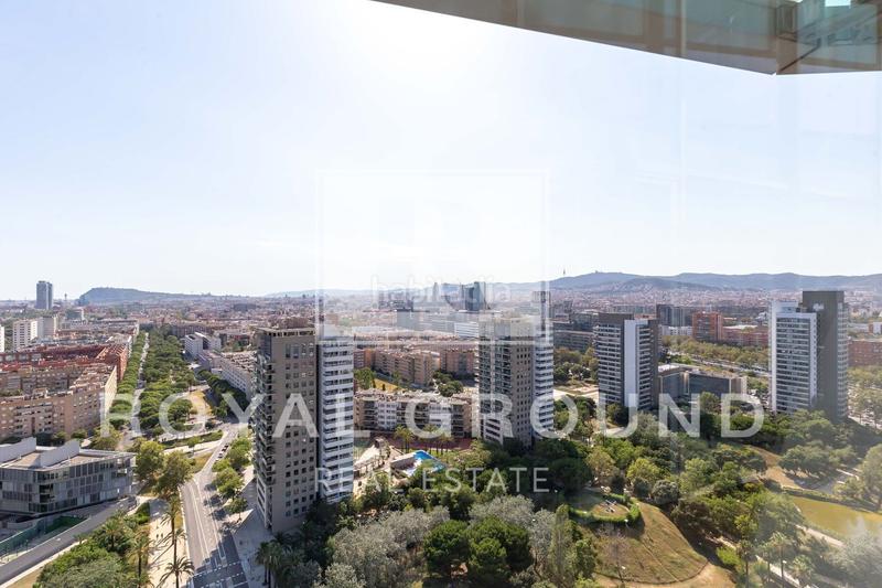 Foto 1c16d218-689a-4696-b5a4-e2477310d554. Àtic amb aparcament piscina a Diagonal Mar i el Front Marítim del Poblenou Barcelona
