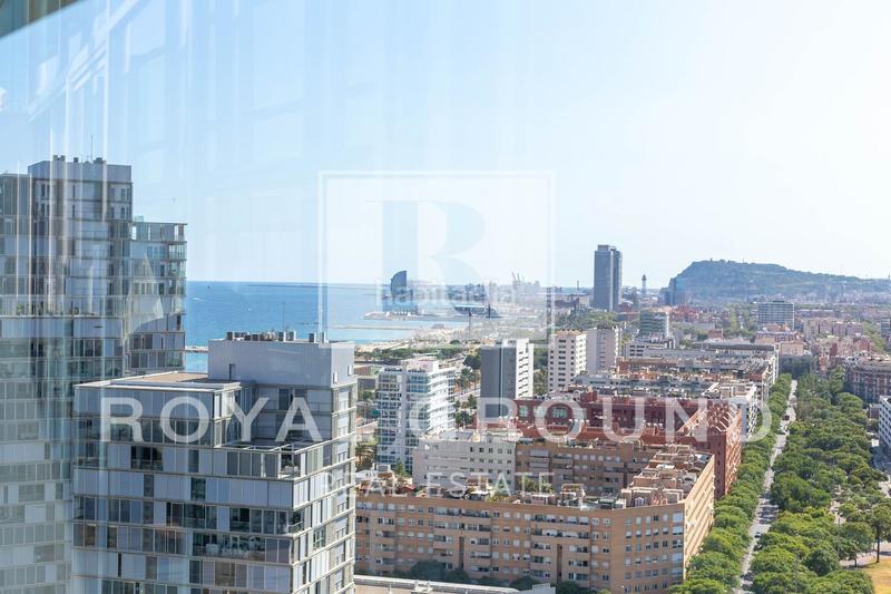 Foto 22137baf-30ef-46d6-81ef-6fdaaf6d9cd3. Àtic amb aparcament piscina a Diagonal Mar i el Front Marítim del Poblenou Barcelona