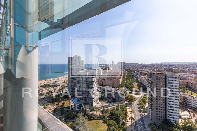 Foto 39fdf46d-a0e1-436f-b9e1-0d89bd42ee12. Àtic amb aparcament piscina a Diagonal Mar i el Front Marítim del Poblenou Barcelona