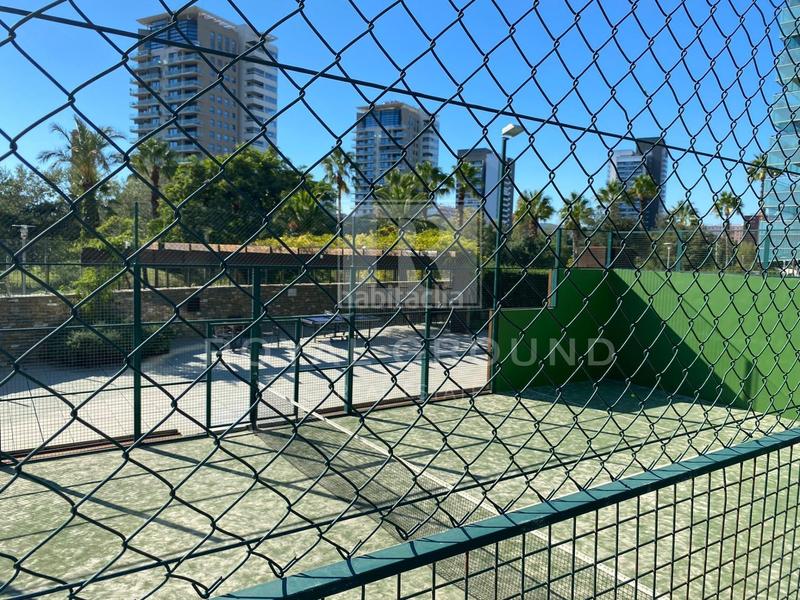 Foto 8e85d0b2-fbad-493a-84f7-1bbeb343b73c. Lloguer àtic amb calefacció aparcament piscina a Barcelona
