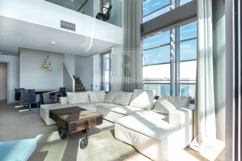 Foto 1c635d30-88cc-44f9-85f1-5c18ed2a4203. Alquiler ático en Diagonal Mar i el Front Marítim del Poblenou Barcelona