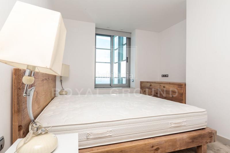 Foto 8e7fcaf1-4fe1-4b02-b231-a7812df78070. Affitto attico con riscaldamento parcheggio piscina in Barcelona