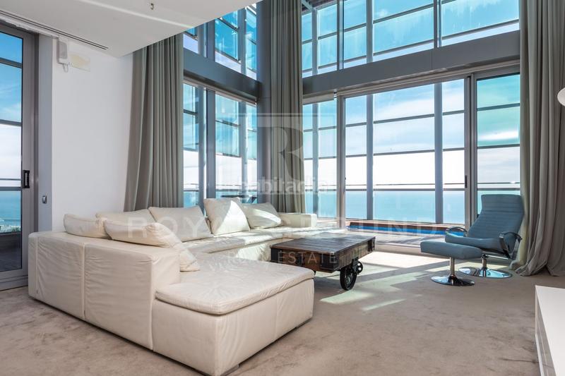 Foto 2e444834-43c5-41f5-be87-329815f800de. Miete dachwohnung mit heizung parking pool in Diagonal Mar i el Front Marítim del Poblenou Barcelona