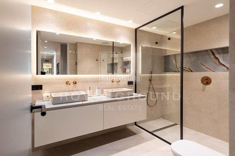 Foto 85f93761-92f8-4c7c-acee-5f9772ca65b1. Pis amb aparcament a Diagonal Mar i el Front Marítim del Poblenou Barcelona