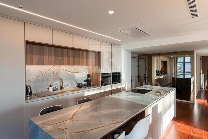 Foto d5c61308-226d-40de-9345-d44accaccaaa. Pis amb aparcament a Diagonal Mar i el Front Marítim del Poblenou Barcelona