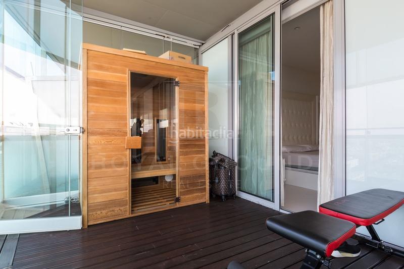 Foto ebfca8a9-85ab-4372-8fd3-15ed18198f94. Lloguer dúplex amb calefacció aparcament piscina a Barcelona