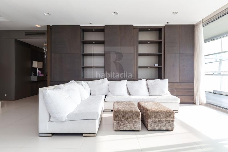 Foto 5a6f90ad-1359-44fb-bec1-875f56235f7e. Location duplex avec chauffage parking piscine dans Barcelona