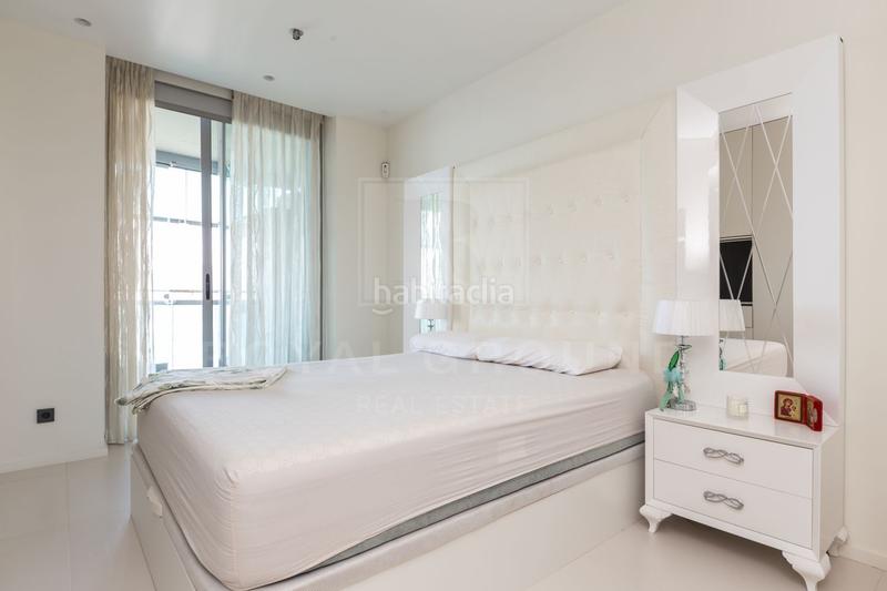 Foto 5e6ee650-1bf2-490b-98f9-76f0baefb489. Location duplex avec chauffage parking piscine dans Barcelona