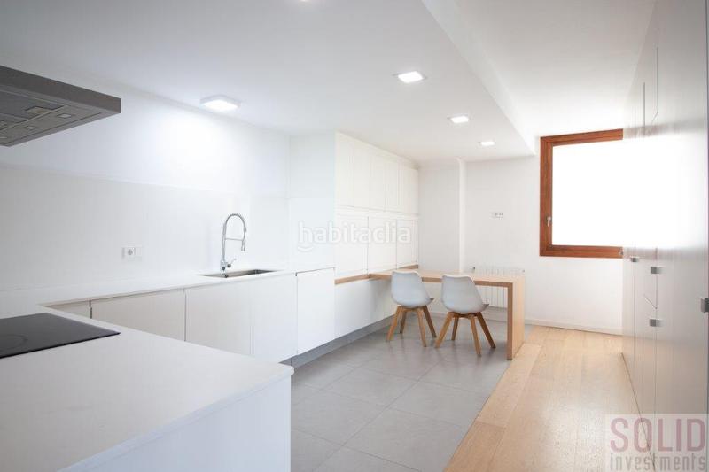 Foto 1bd8ed32-2c39-4313-8f45-610a1cf33349. Pis a Exposició Valencia