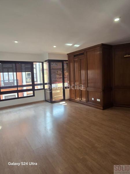 Foto cd2bd9ce-2f9f-4f1e-ae10-e65709211b90. Alquiler piso  en Sant Francesc Valencia