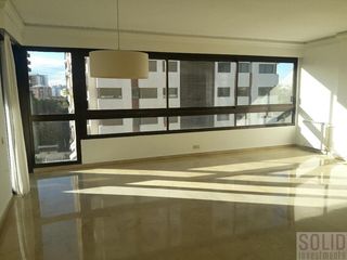 Rent Flat  De la legion espanola. Zona ideal para vivir, junto a los jardines de viveros, los jard