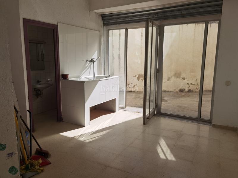 Foto f9d5e782-bf67-49b1-ac3b-c40f4e9e618d. Affitto locale commerciale in Centre Mataró