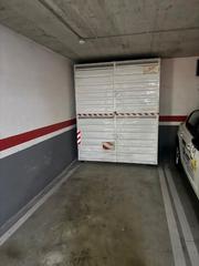 Alquiler Parking coche en Centre. Parking y trastero
