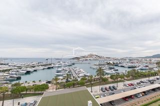 Location Appartement à Marina Botafoc-Talamanca. Apartamento en alquiler con vistas al mar en marina botafoch