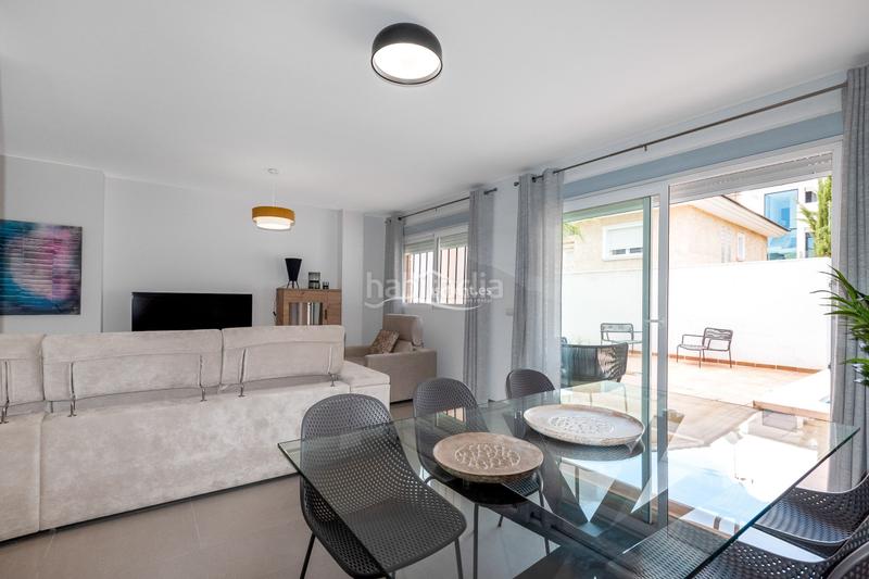 Foto ef7d41ba-5822-4d57-aa64-6df4d7826cb2. Affitto chalet con riscaldamento parcheggio piscina in Benidorm