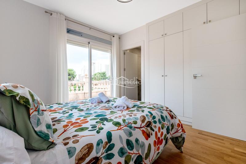 Foto 0ced8839-6832-4cc1-a51b-c11f0c2e4985. Alquiler chalet un chalet de 4 dormitorios en rincón de loix en Benidorm