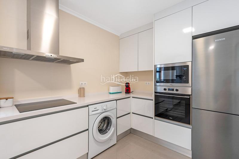 Foto 0d957856-0c6c-49ea-bd6d-23cda1b7f043. Alquiler chalet un chalet de 4 dormitorios en rincón de loix en Benidorm