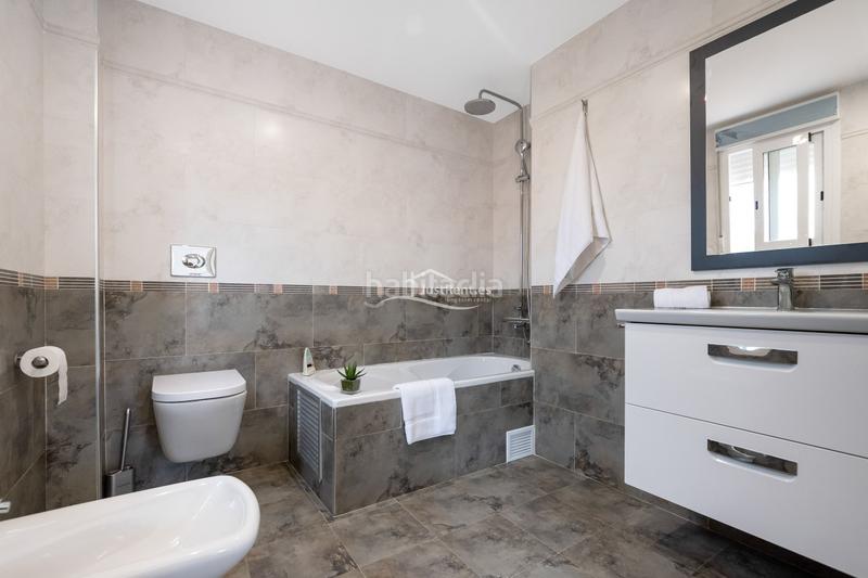 Foto 6dcd6adc-8ab8-4d6e-b656-40364ab38f49. Alquiler chalet un chalet de 4 dormitorios en rincón de loix en Benidorm