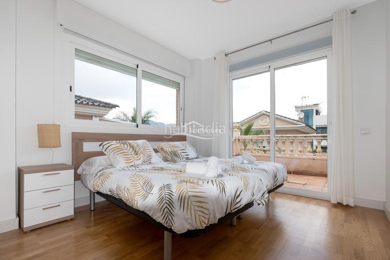 Foto aade9f9e-13ef-4a69-a26f-2ff4a2bd4d1d. Alquiler chalet un chalet de 4 dormitorios en rincón de loix en Benidorm