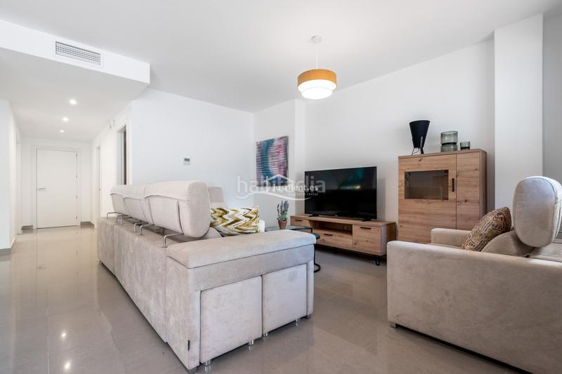 Foto 3c658c7d-c724-436b-af5a-dd39fe7e21cb. Lloguer xalet amb calefacció aparcament piscina a Benidorm