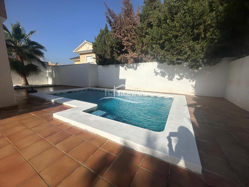 Foto cce26d92-c181-410b-8451-7f0e611e7dcc. Lloguer xalet amb calefacció aparcament piscina a Benidorm