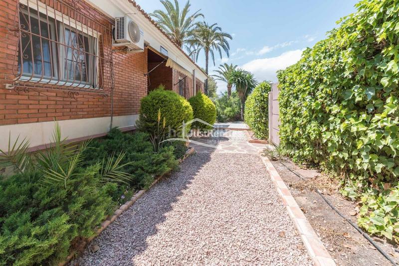 Foto b420d0d0-f5ab-4fde-9cbc-dd4de3b41e68. Location chalet avec chauffage parking piscine dans Benidorm