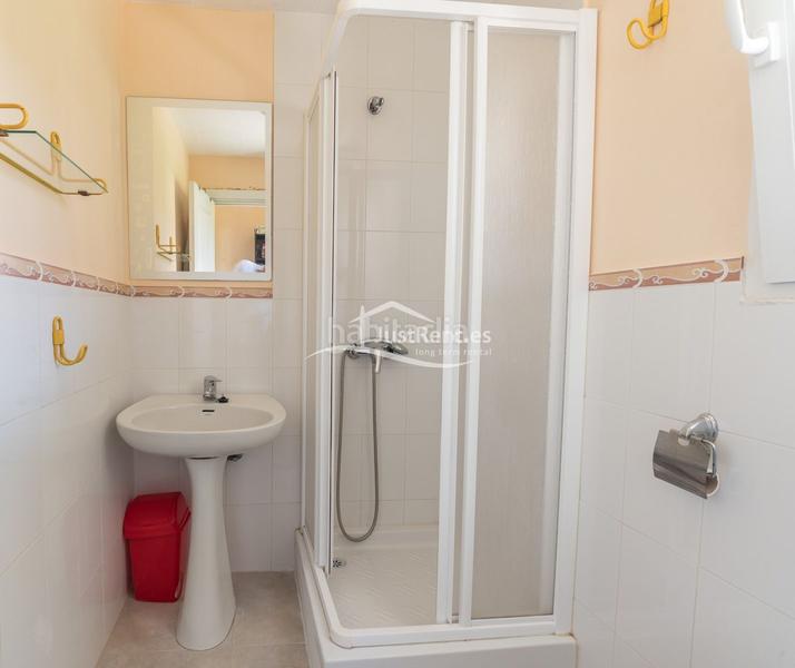 Foto d317058e-3e3e-44e2-ab5c-4dd486bbc26b. Location chalet avec chauffage parking piscine dans Benidorm