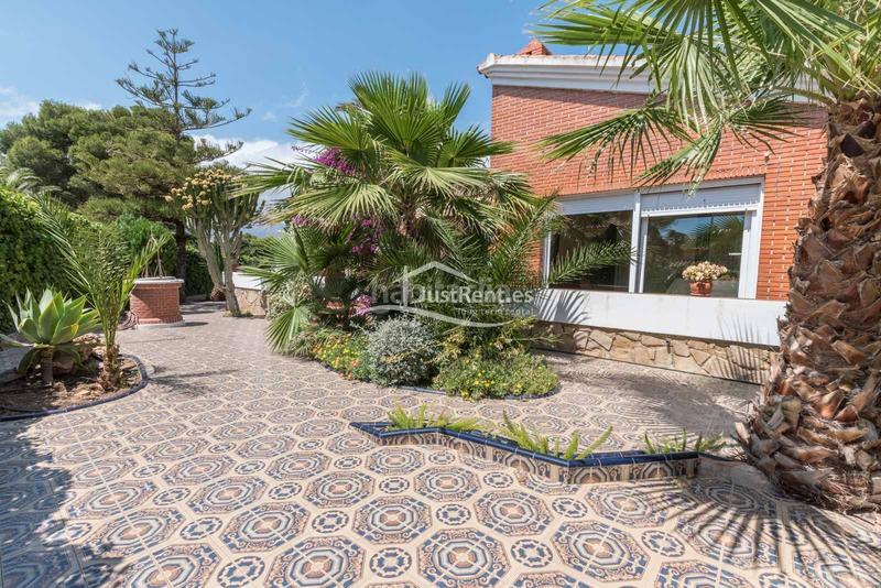 Foto 35ba95d8-7bae-4ddf-982f-58ac8dafef9e. Rent chalet with heating parking pool in Rincón Bajo Benidorm