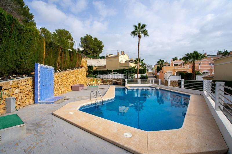 Foto 54d20fa1-2409-4a14-8b4e-cf810edcbd46. Affitto casa a schiera con parcheggio piscina in Cometa Calp