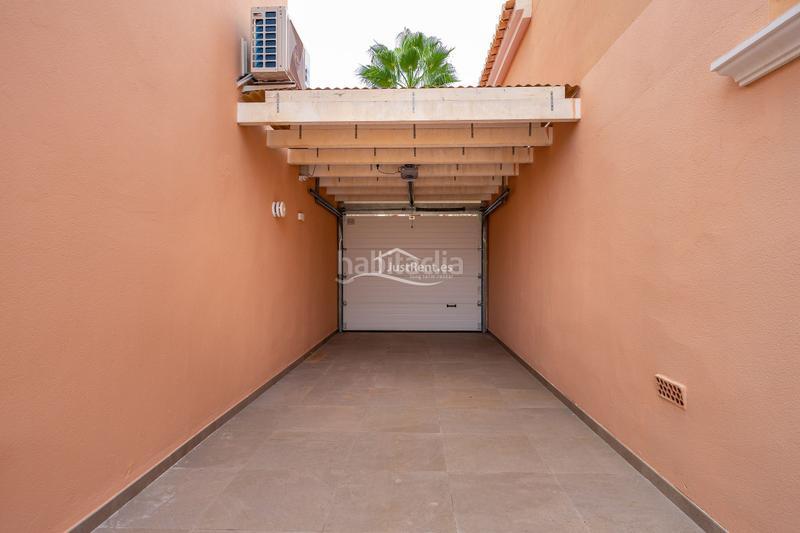 Foto ee5b3d72-b321-485b-bb20-10fd36916f88. Location maison jumelée avec parking piscine dans Cometa Calp