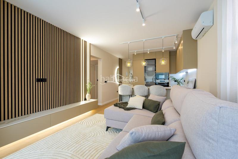 Foto 712f75d3-eaf5-4e16-85a8-98a3714c0c00. Rent semi detached house with parking pool in Cometa Calp