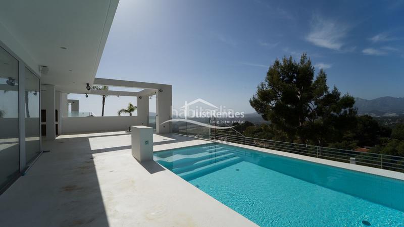 Foto 82997a6b-de25-47cc-b14a-83276b487b13. Affitto chalet con riscaldamento piscina in Altea la vella Altea