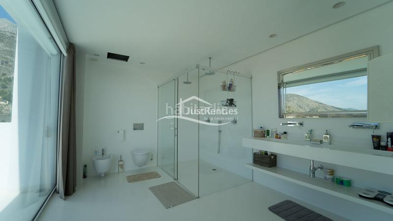 Foto 0a681772-e686-4a73-8153-5bf74b893e47. Alquiler chalet alquiler de chalet con vistas al mar en Altea