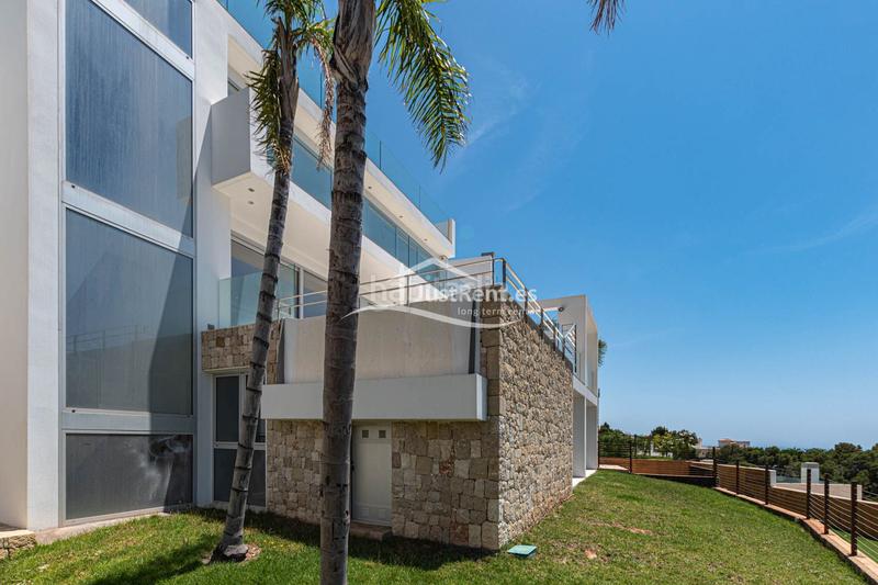 Foto 8764832a-4262-4858-b0fc-56dc48f36d70. Miete chalet mit heizung pool in Altea la vella Altea