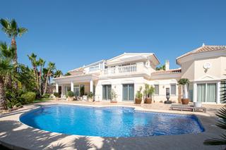 Lloguer Xalet a Carrió - La Merced - Los Pinos. Acogedora villa con vistas al mar en alquiler en calpe
