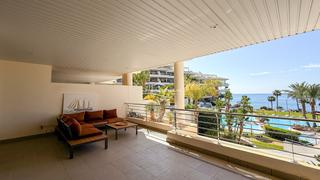 Rent Ground floor in Mascarat. Apartamento en alquiler con vistas al mar