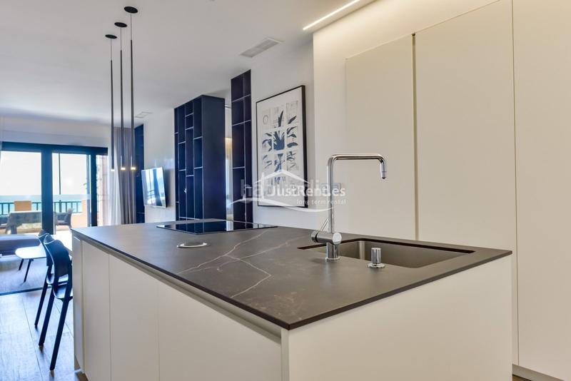 Foto 2b8ddb4f-8d65-4922-b29b-85b8c7c3d402. Affitto appartamento con piscina in Mascarat Altea