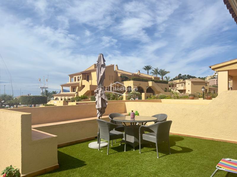 Foto 06bb239b-98fd-49b9-87de-147b1049a528. Miete etagenwohnung mit parking pool in Mascarat Altea