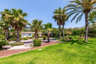 Location Chalet à Sierra Helada. Preciosa villa con piscina en alquiler en benidorm