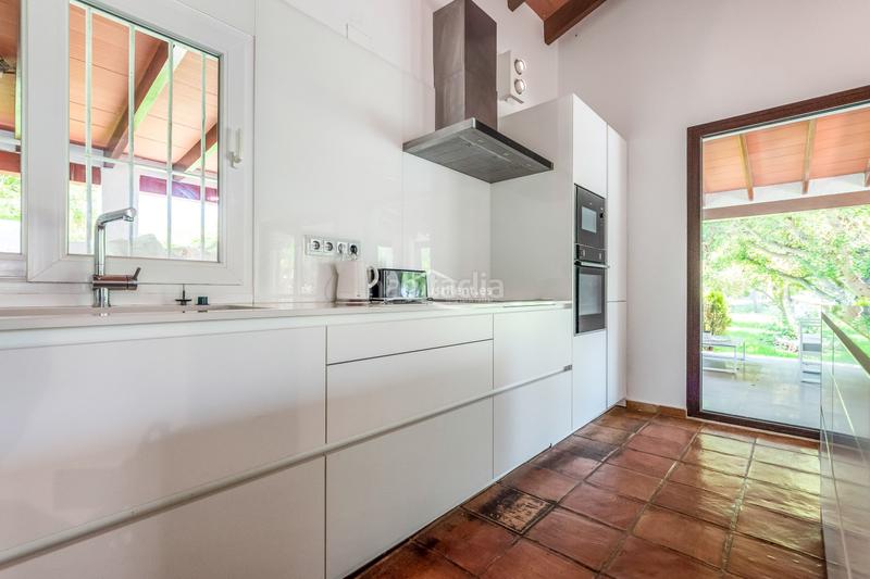 Foto 43aa6e81-1fac-4159-a739-d140b57e503d. Rent chalet with heating pool in Sierra Helada Benidorm