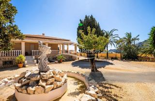 Rent Chalet in Altea Ciudad. Impresionante villa mediterránea en altea