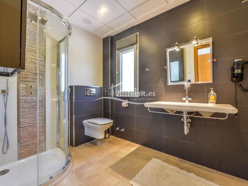 Foto 9f912571-1e0e-4ac5-ace2-87752ea4ead0. Affitto chalet con riscaldamento piscina in La Fustera Benissa