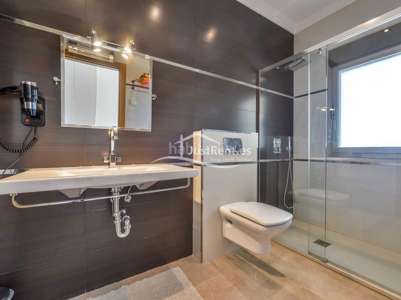 Foto aca0e8d0-75a1-476a-b57b-c52086624890. Location chalet avec chauffage piscine dans La Fustera Benissa