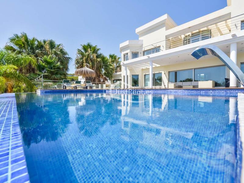 Foto 887c759f-97a5-47de-93b2-7c6cf1fb9d7d. Miete chalet mit heizung pool in La Fustera Benissa