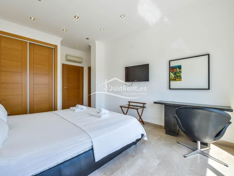 Foto bf8a3cbb-b229-4b23-a3e5-7c2f33d647a3. Miete chalet mit heizung pool in La Fustera Benissa