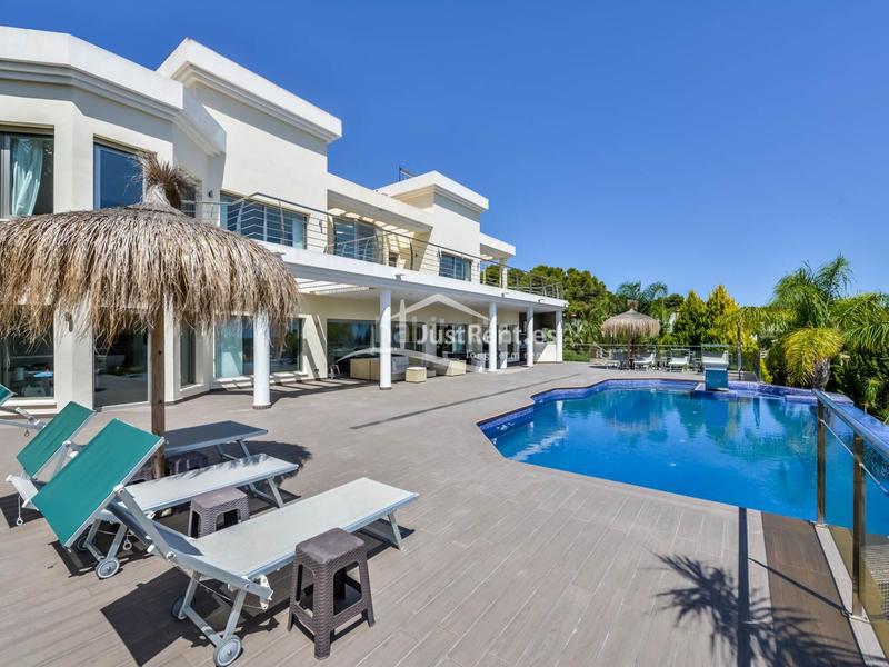 Foto ff3b834b-57b0-4e3f-8a6d-09eb362d9482. Miete chalet mit heizung pool in La Fustera Benissa